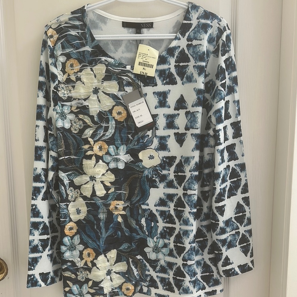 Nwt. Ness blouse